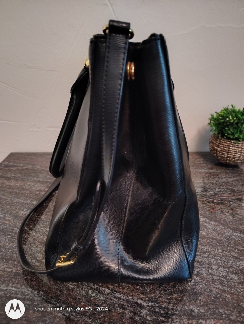 Ralph Lauren Leather Tote Bag. - Picture 5 of 10